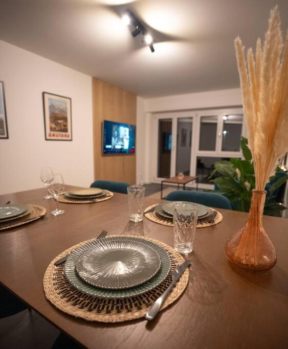 Appartement Spacieux Au Centre De La Gruyere Broc Esterno foto
